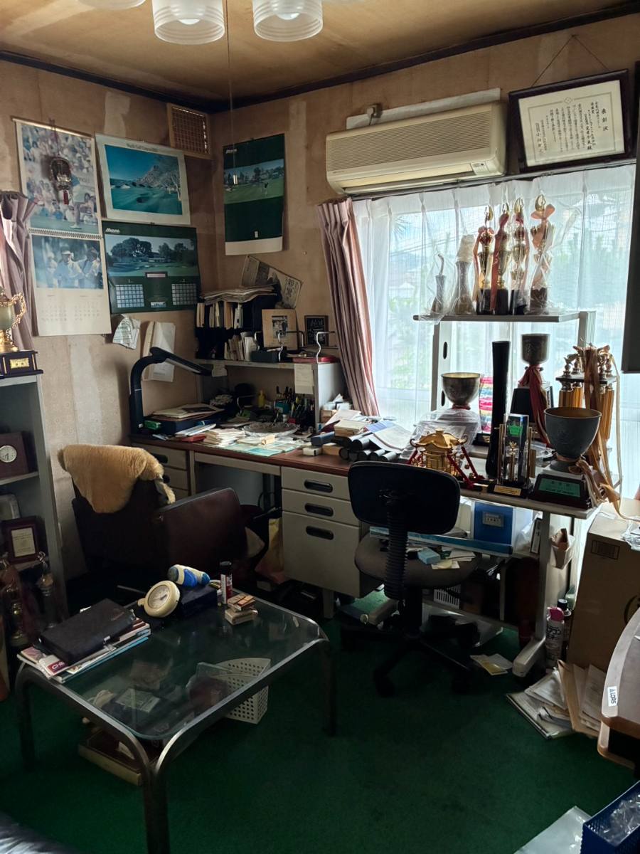 作業前の洋室（書斎）